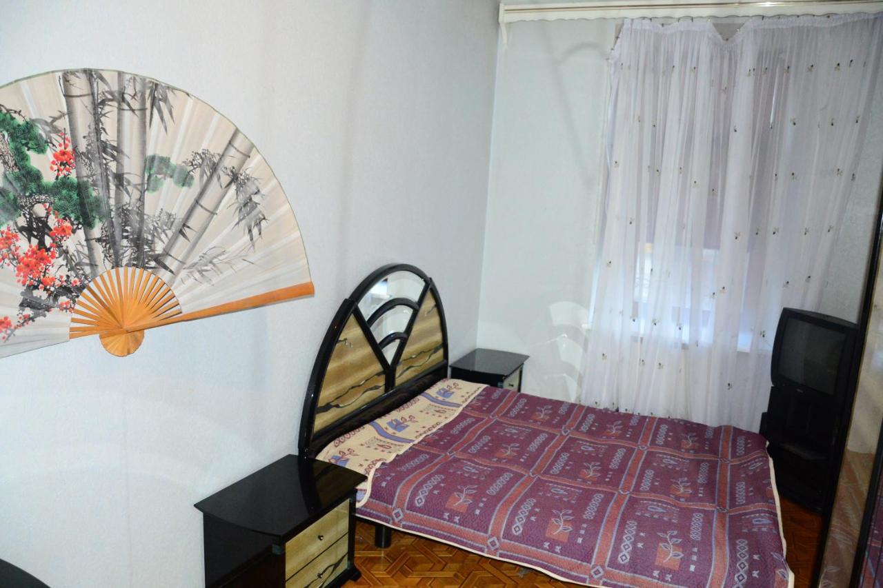 Flat in the city center Odesa Exterior photo